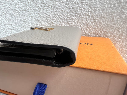 Louis Vuitton Galet Compact Capucines Wallet (RRP £730)
