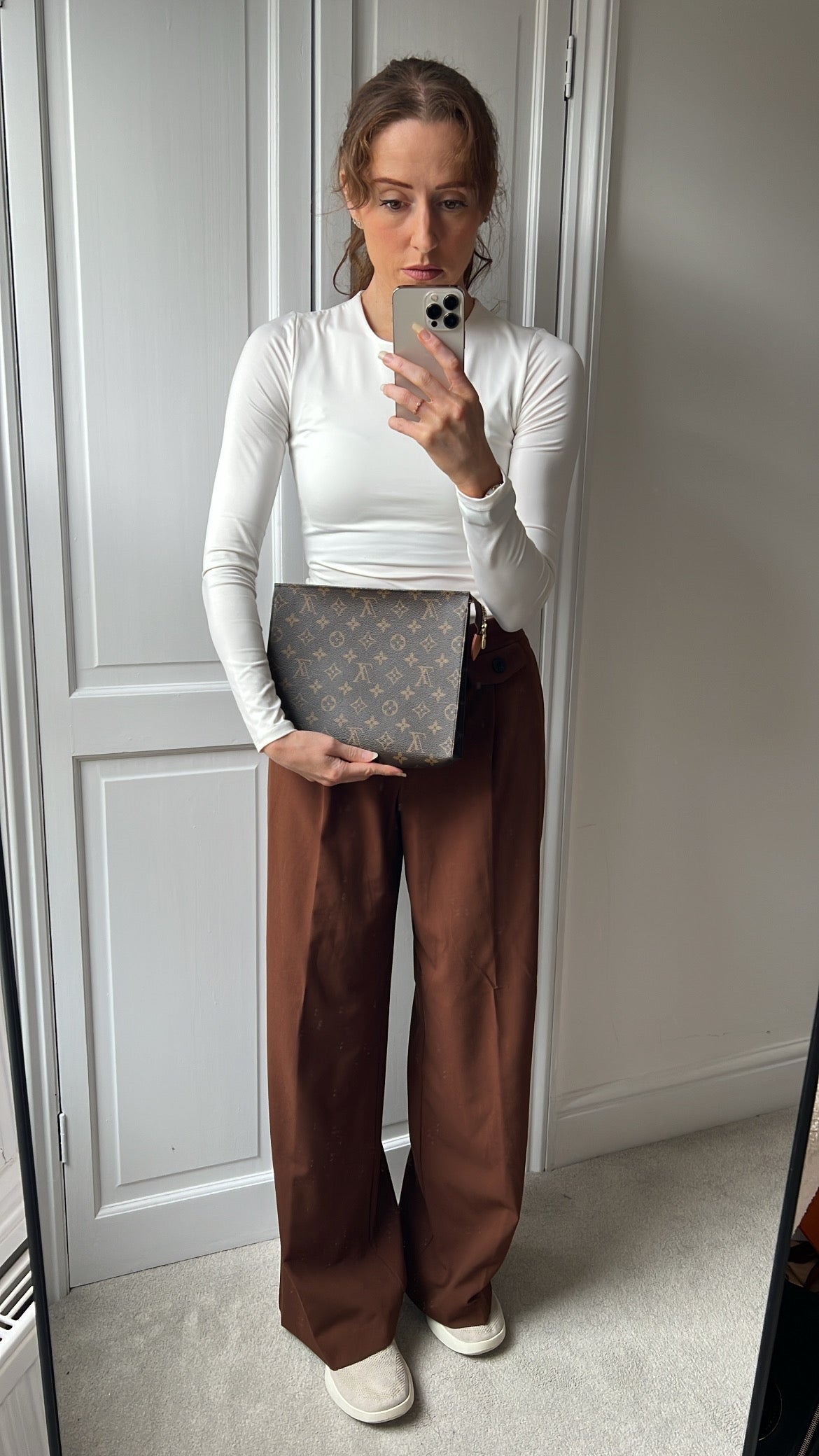 Louis Vuitton Toiletry Pouch 26 Monogram