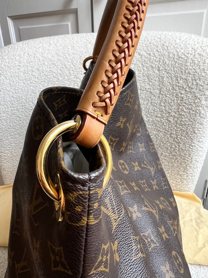 Louis Vuitton Artsy MM Monogram (RRP £1,940)