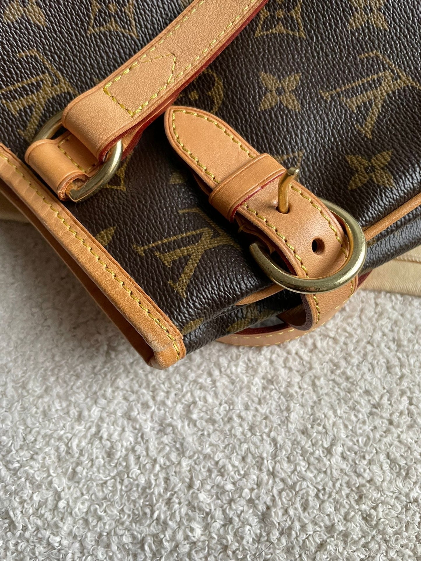 Louis Vuitton Batignolles in Monogram Canvas