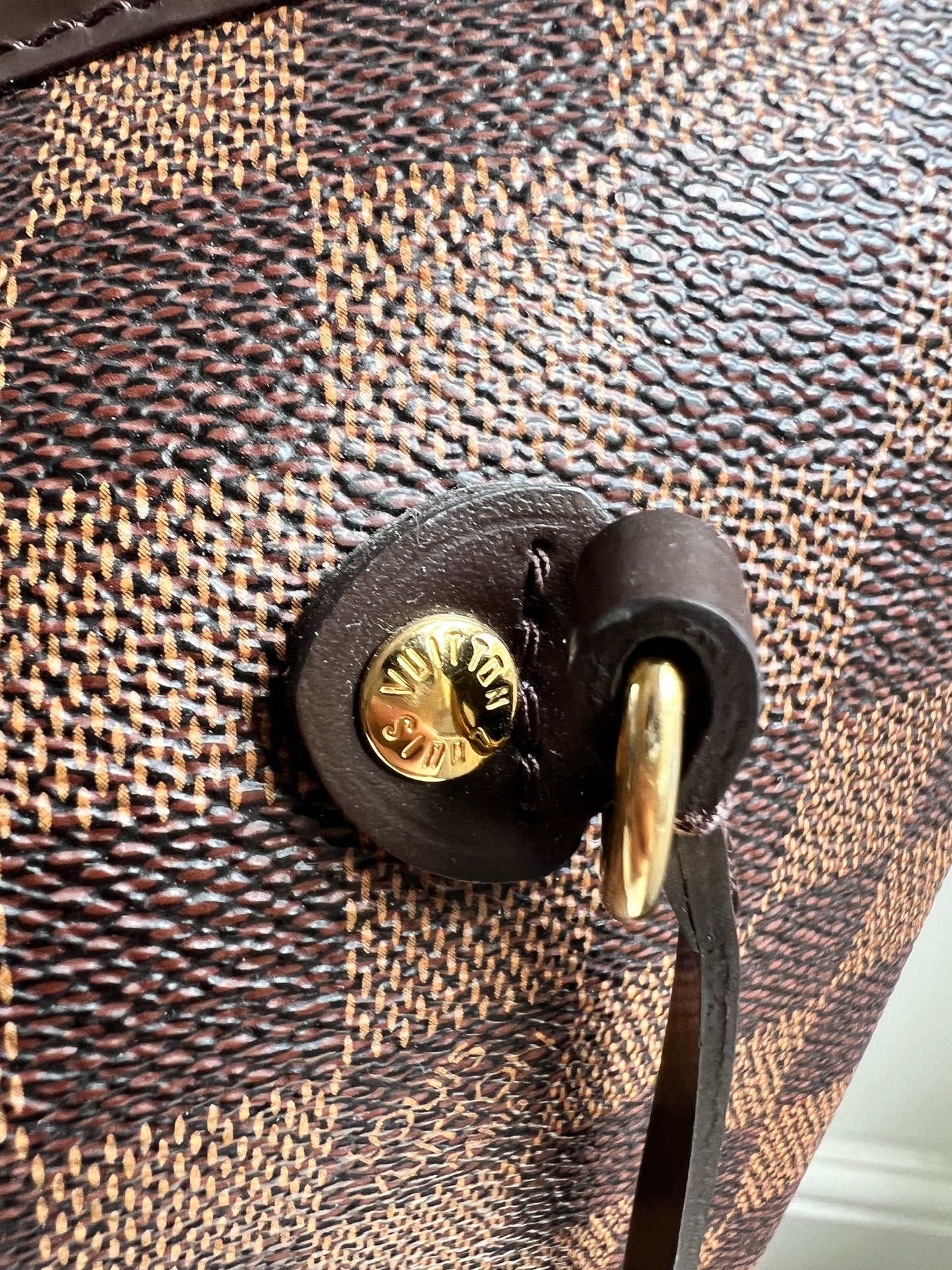 Louis Vuitton Neverfull MM Damier Ebene Cherry Interior (RRP £1,430)