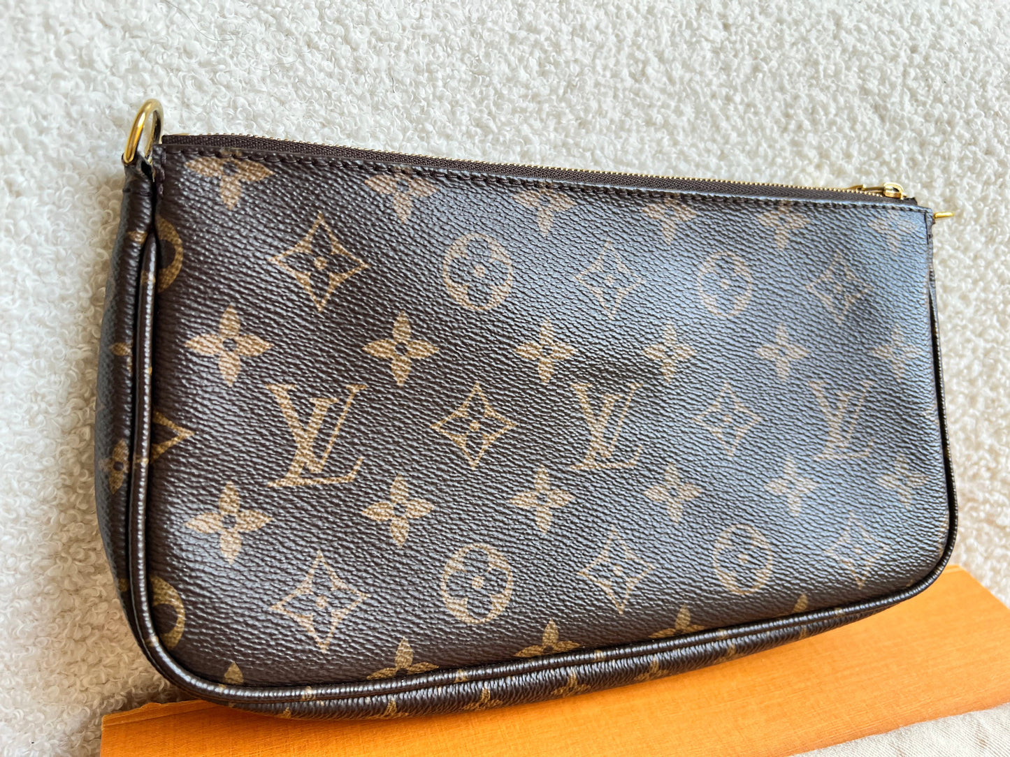 Louis Vuitton Multi Pochette Accessoires Khaki (RRP £2030)