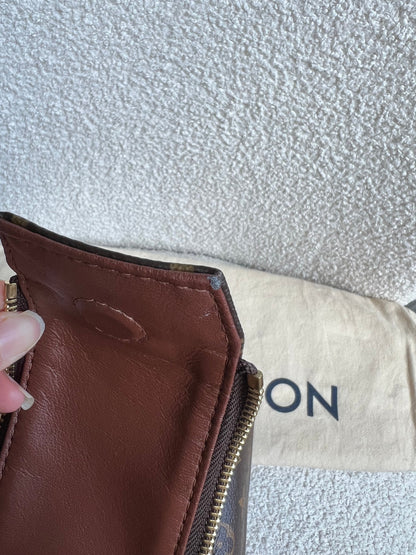 Louis Vuitton Dopp Kit Toilet Pouch Monogram (RRP £780)