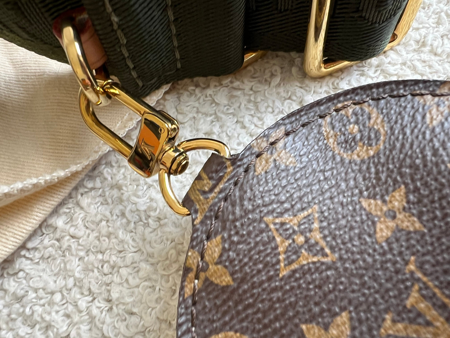 Louis Vuitton Multi Pochette Accessoires Khaki (RRP £2070)