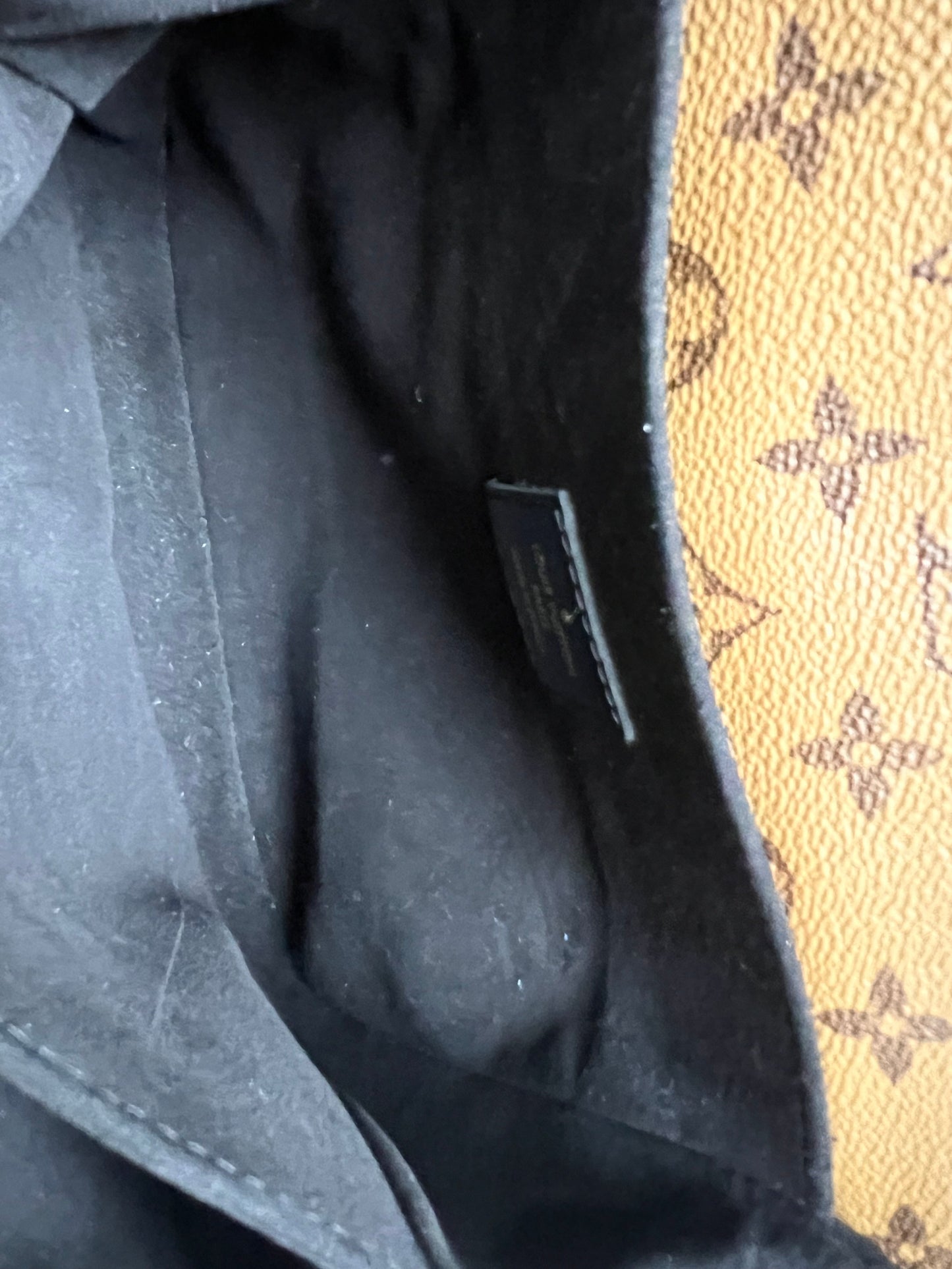 Louis Vuitton Pochette Metis Reverse Monogram (RRP £2,020)