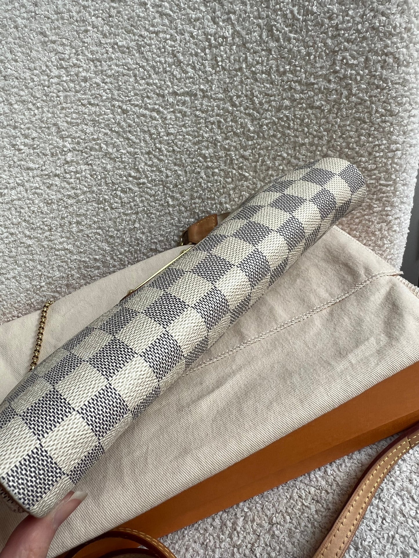 Louis Vuitton Eva Clutch Damier Azur