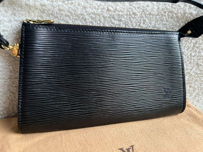 Louis Vuitton Vintage Black Epi Leather Pochette