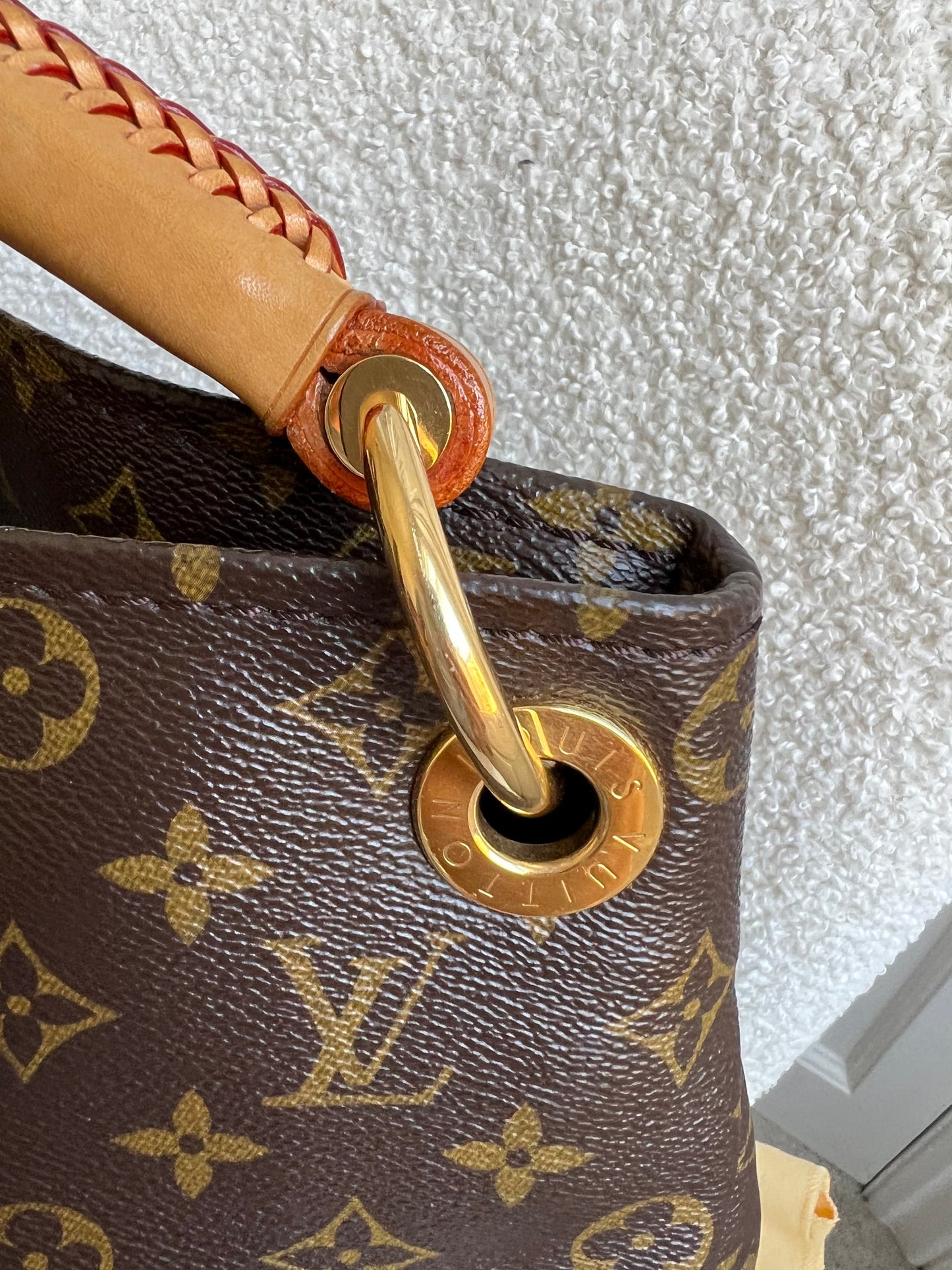 Louis Vuitton Artsy MM Monogram (RRP £1,940)
