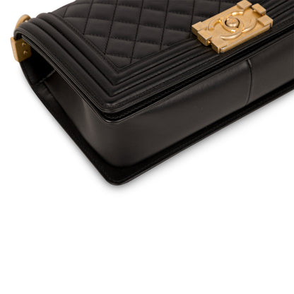 Chanel Boy Bag Lambskin Black Shoulder Bag Style 40