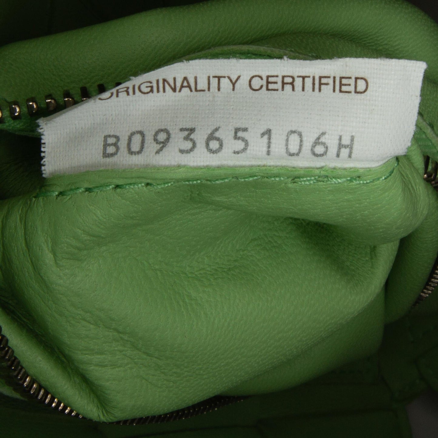 Bottega Veneta Calfskin Intrecciato Cassette Crossbody (MLB-CBPvTr)