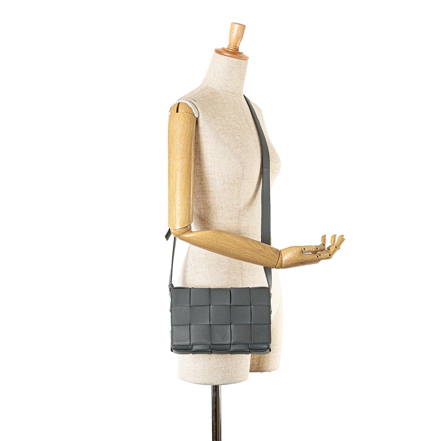 Bottega Veneta Calfskin Intrecciato Cassette Crossbody (MLB-QKpHOv)
