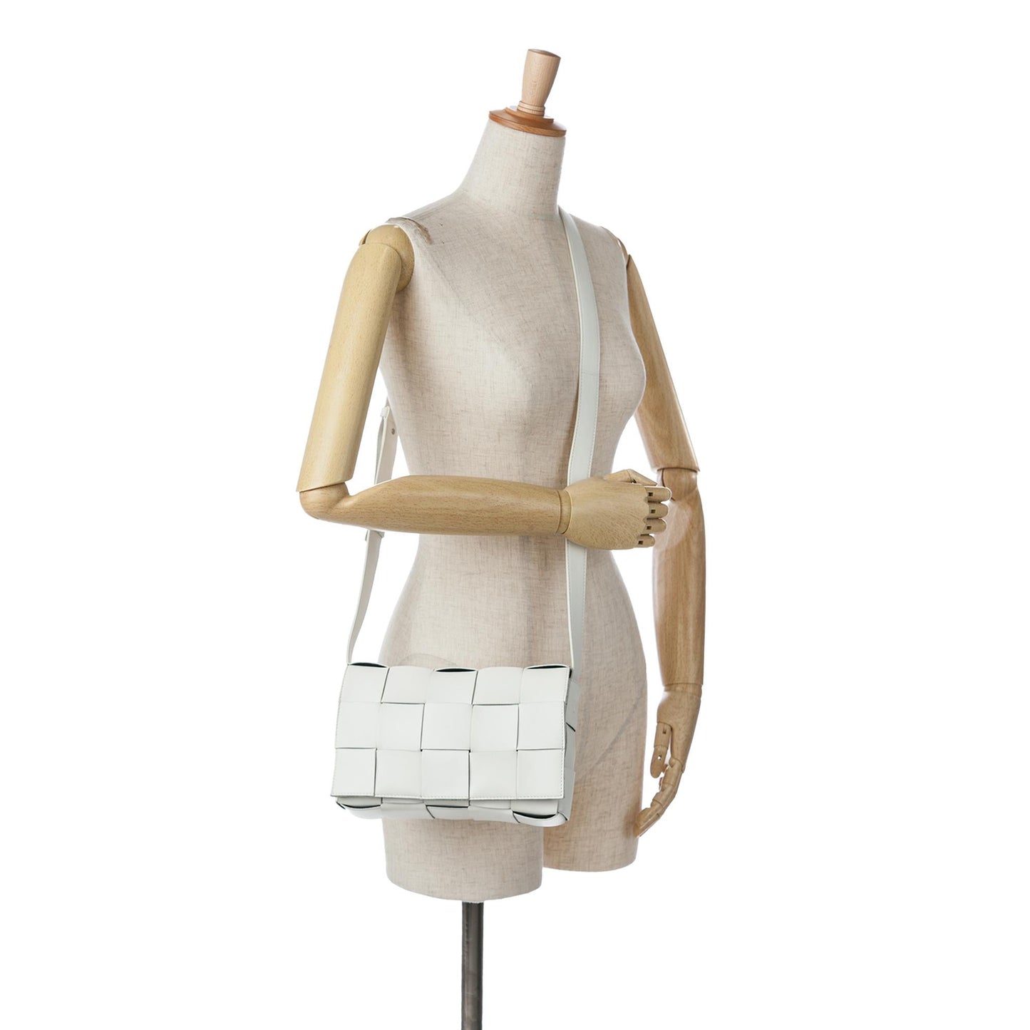 Bottega Veneta Calfskin Intrecciato Cassette Crossbody (MLB-F2bVdG)