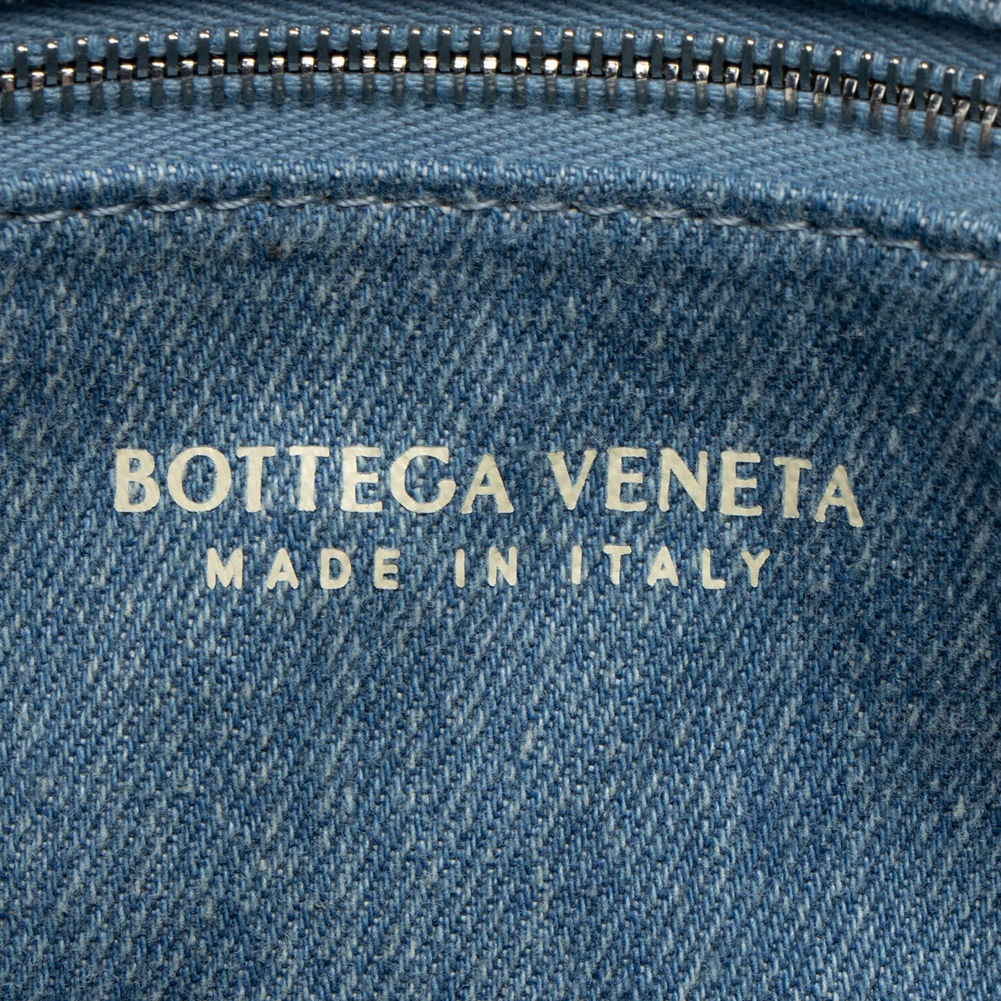 Bottega Veneta Denim Intrecciato Cassette Crossbody (SHF-bjvGME)