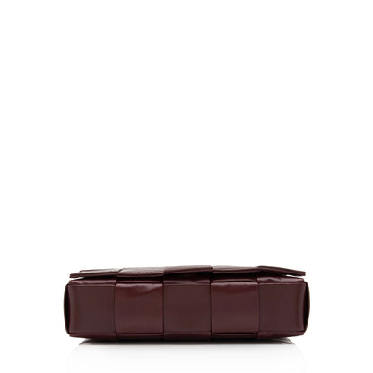 Bottega Veneta Distressed Calfskin Cassette Small Crossbody Bag (SHF-K6GzFo)
