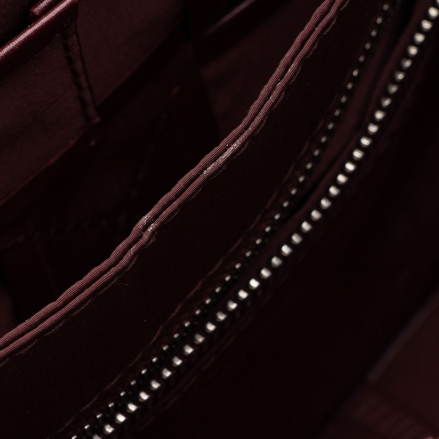 Bottega Veneta Distressed Calfskin Cassette Small Crossbody Bag (SHF-K6GzFo)