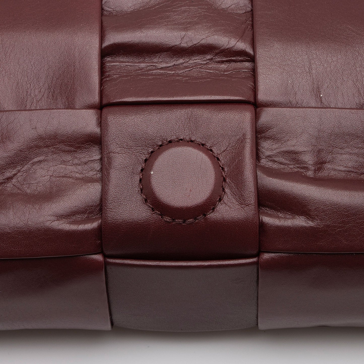 Bottega Veneta Distressed Calfskin Cassette Small Crossbody Bag (SHF-K6GzFo)