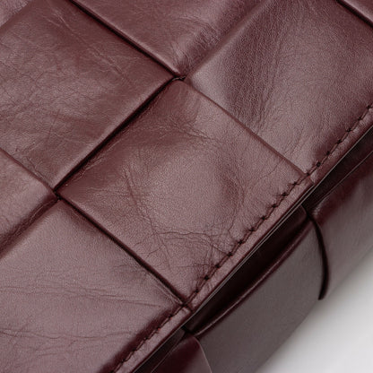 Bottega Veneta Distressed Calfskin Cassette Small Crossbody Bag (SHF-K6GzFo)