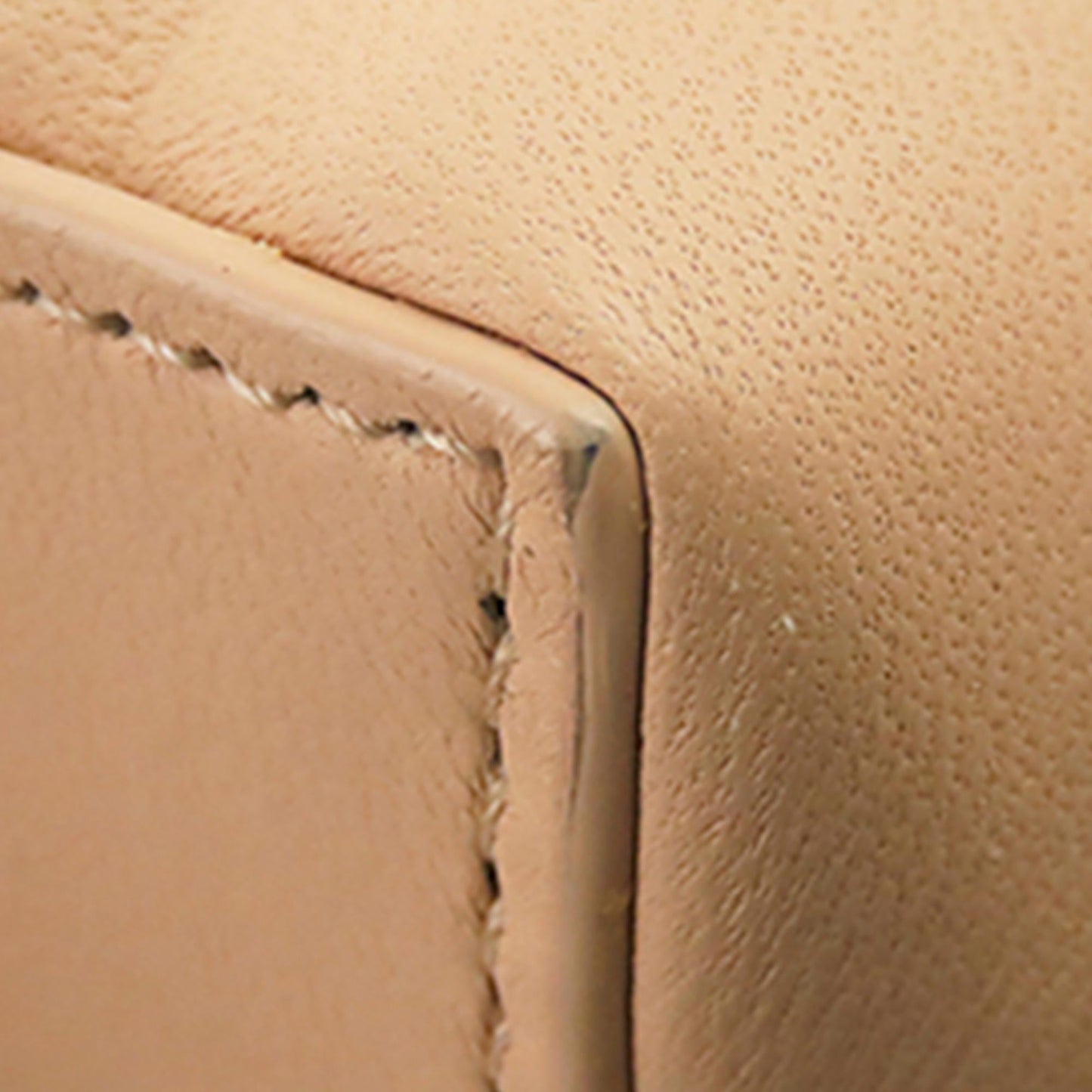 Bottega Veneta Half Moon Leather Crossbody Bag (MLB-35820)