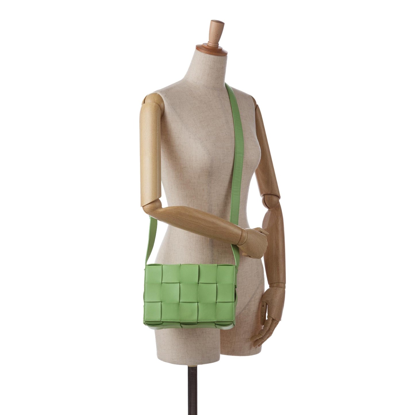 Bottega Veneta Intrecciato Cassette Crossbody (MLB-IraooB)