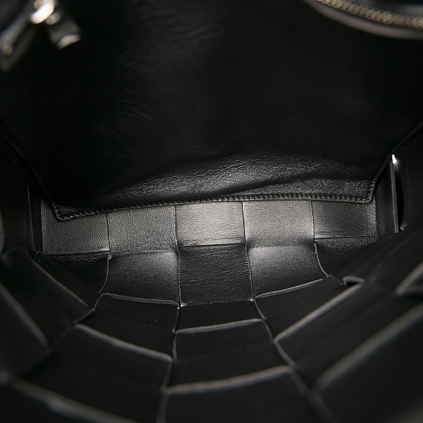 Bottega Veneta Intrecciato Cassette Leather Crossbody Bag (MLB-30630)