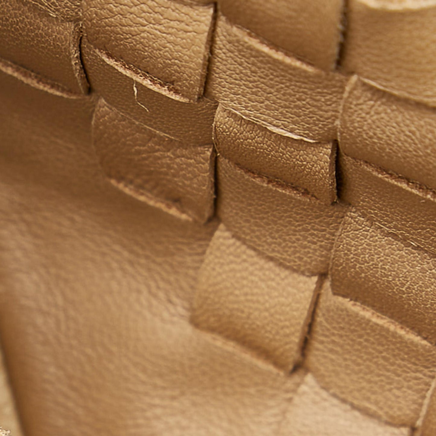 Bottega Veneta Intrecciato Leather Crossbody Bag (MLB-29936)