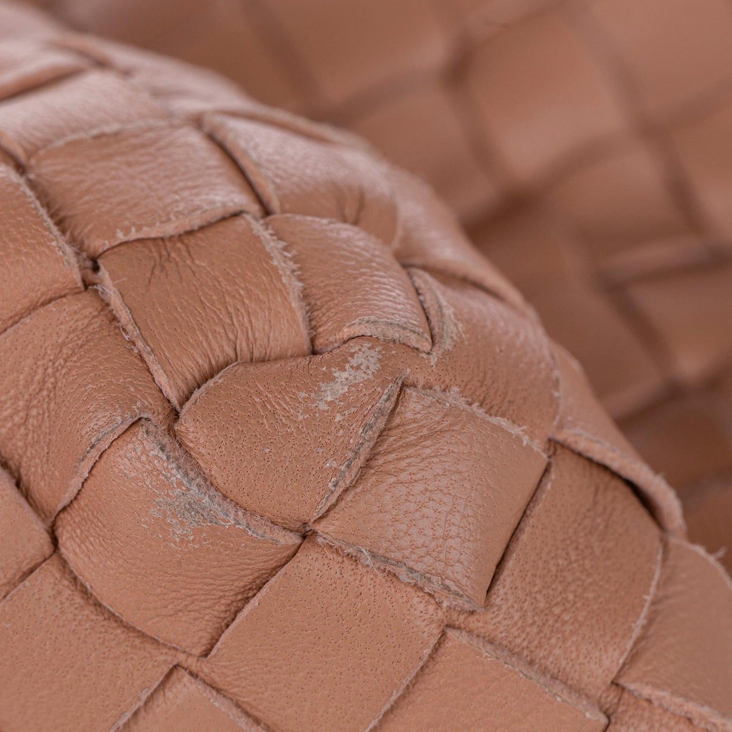Bottega Veneta Intrecciato Leather Crossbody Bag (MLB-YxKi26)