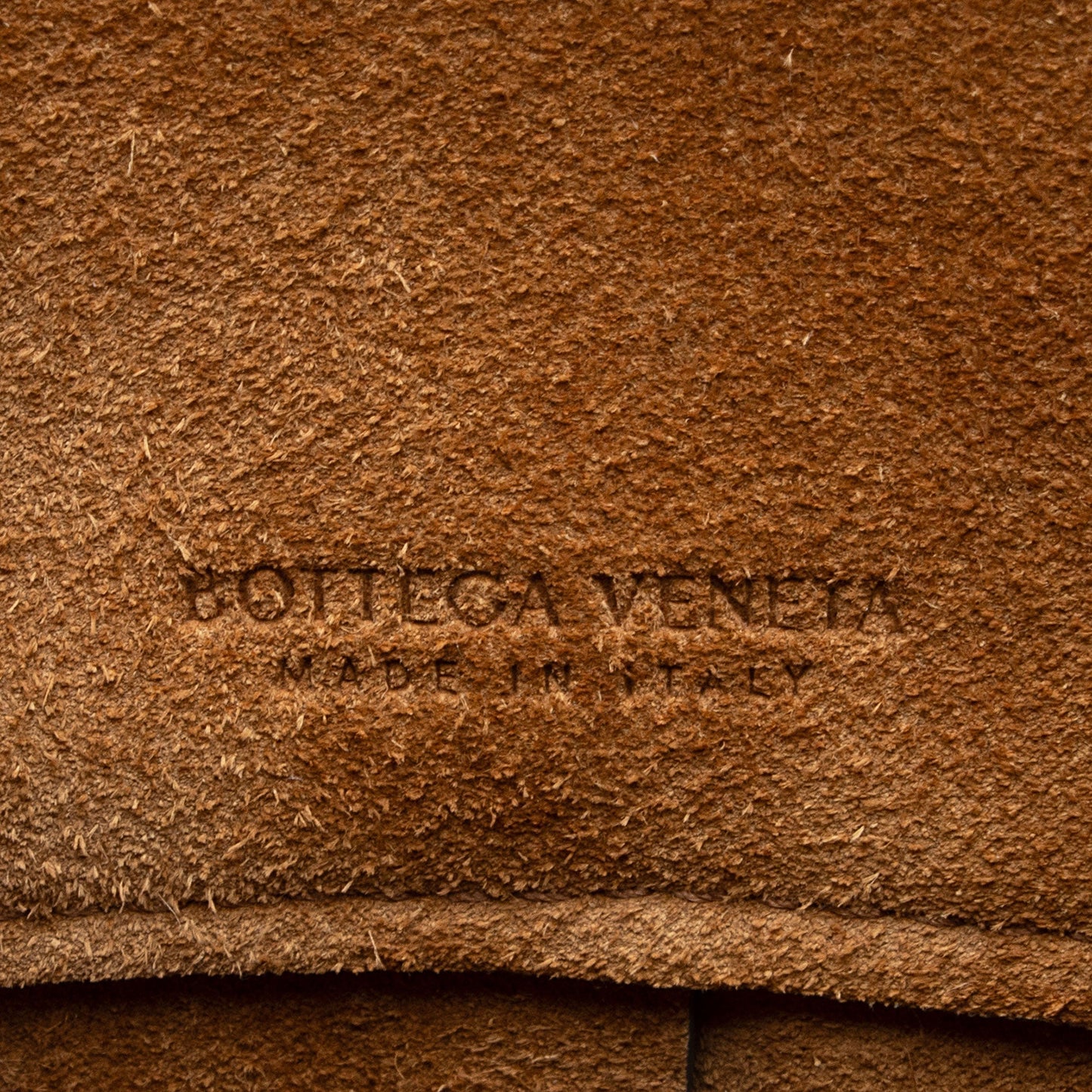 Bottega Veneta Maxi Intrecciato Nappa Crossbody Bag (SHF-MUPZeC)