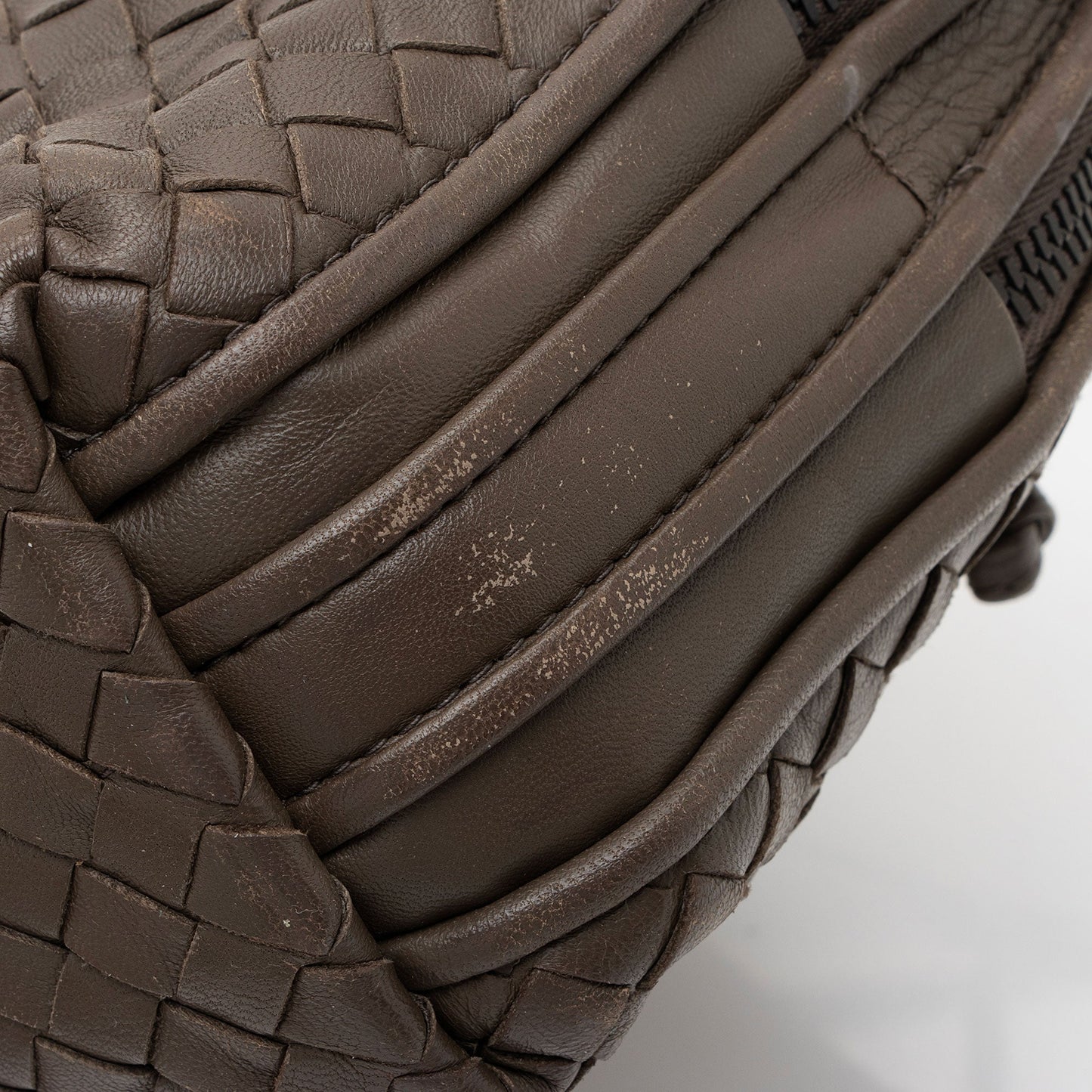 Bottega Veneta Intrecciato Nappa Leather Nodini Crossbody (SHF-cd5Ub3)
