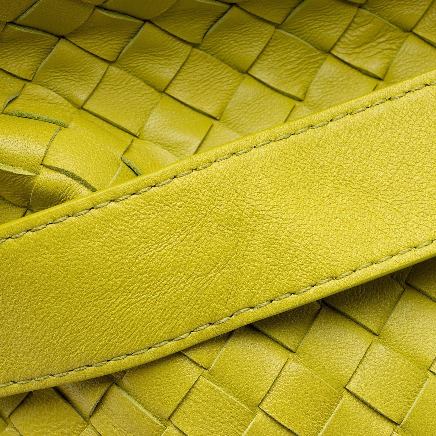 Bottega Veneta Intrecciato Nappa The Fold Crossbody (SHF-FmTNDh)