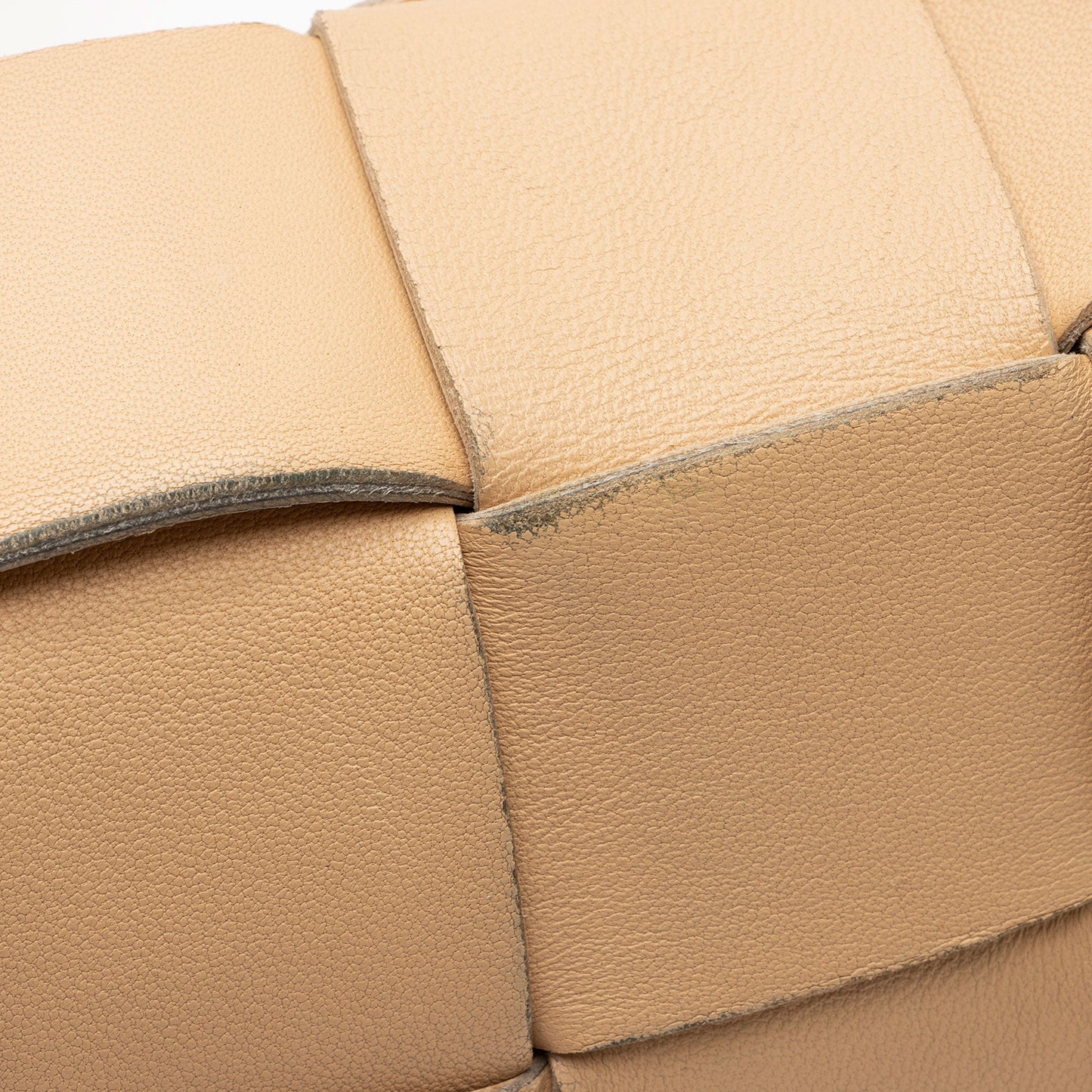 Bottega Veneta Lambskin Cassette Crossbody (SHF-nAVsRl)