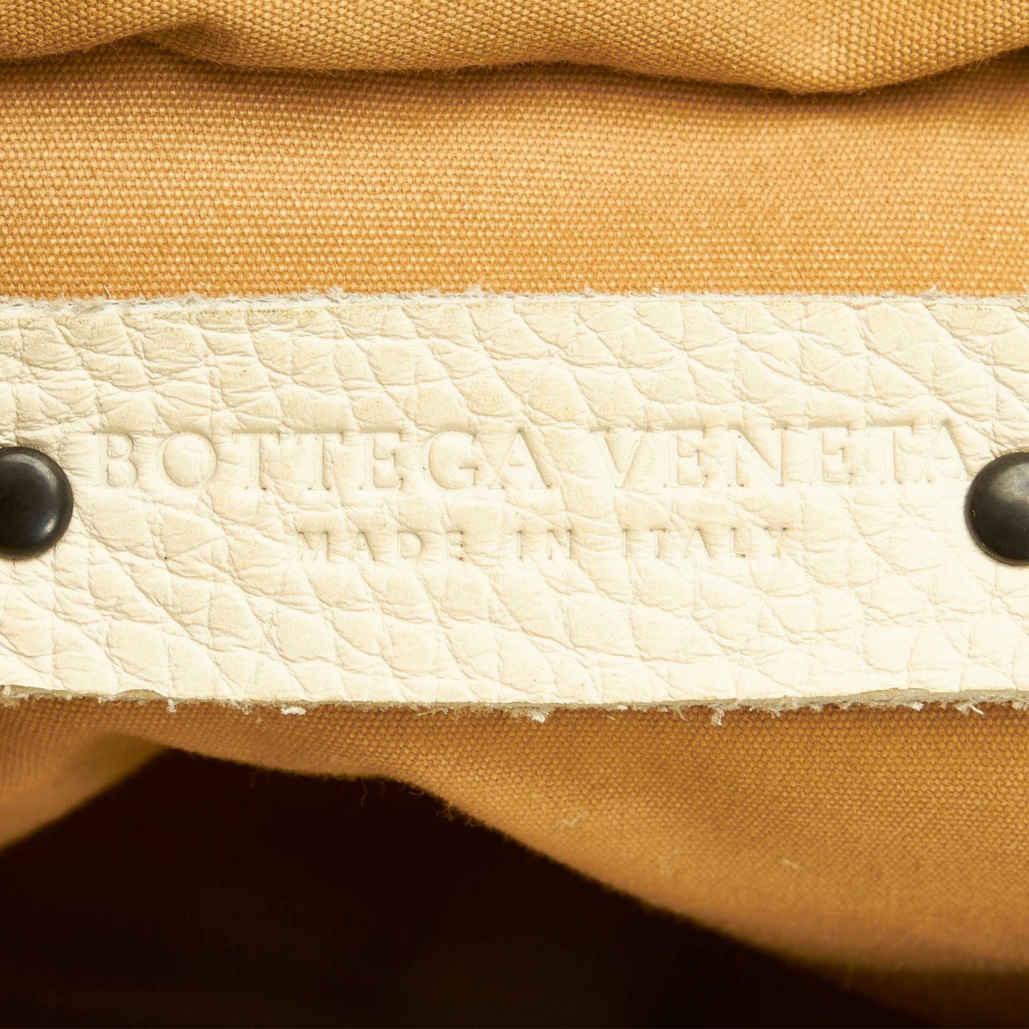 Bottega Veneta Leather Crossbody Bag (MLB-33950)