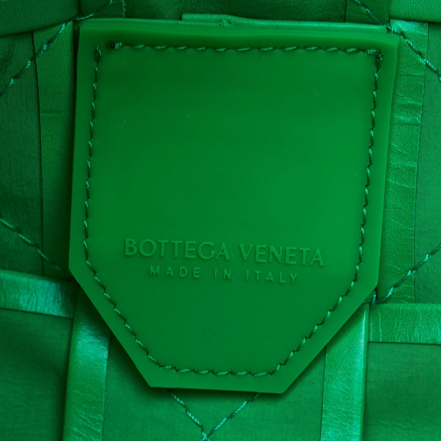 Bottega Veneta Maxi Intrecciato Cassette Crossbody Bag (MLB-slCZsv)
