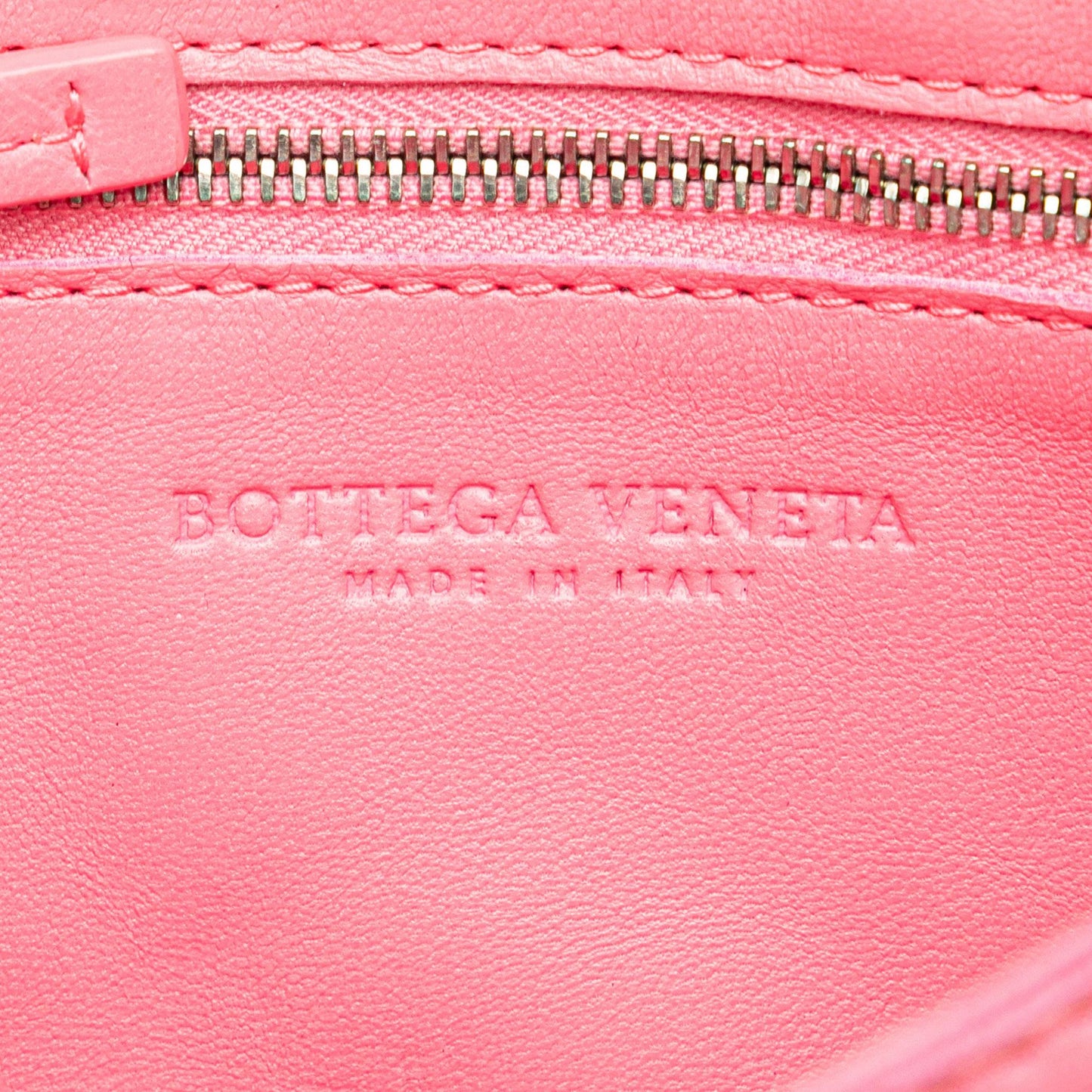 Bottega Veneta Maxi Lambskin Intrecciato Cassette Crossbody (MLB-4fFL6n)