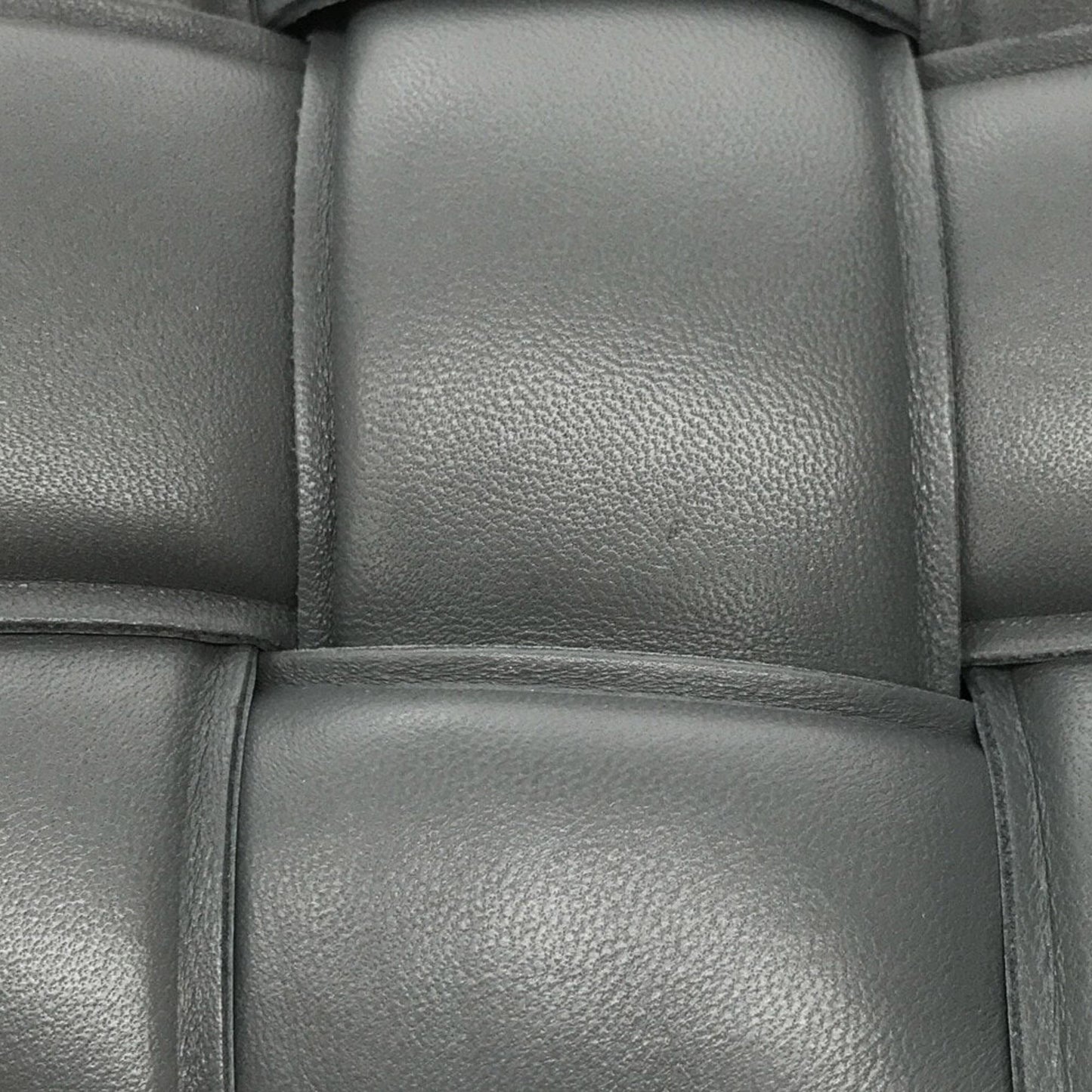 Bottega Veneta Padded Cassette Crossbody Bag (MLB-ZAAKFo)