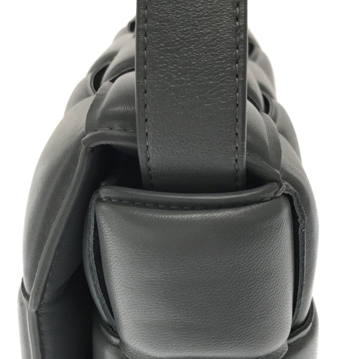 Bottega Veneta Padded Cassette Crossbody Bag (MLB-ZAAKFo)
