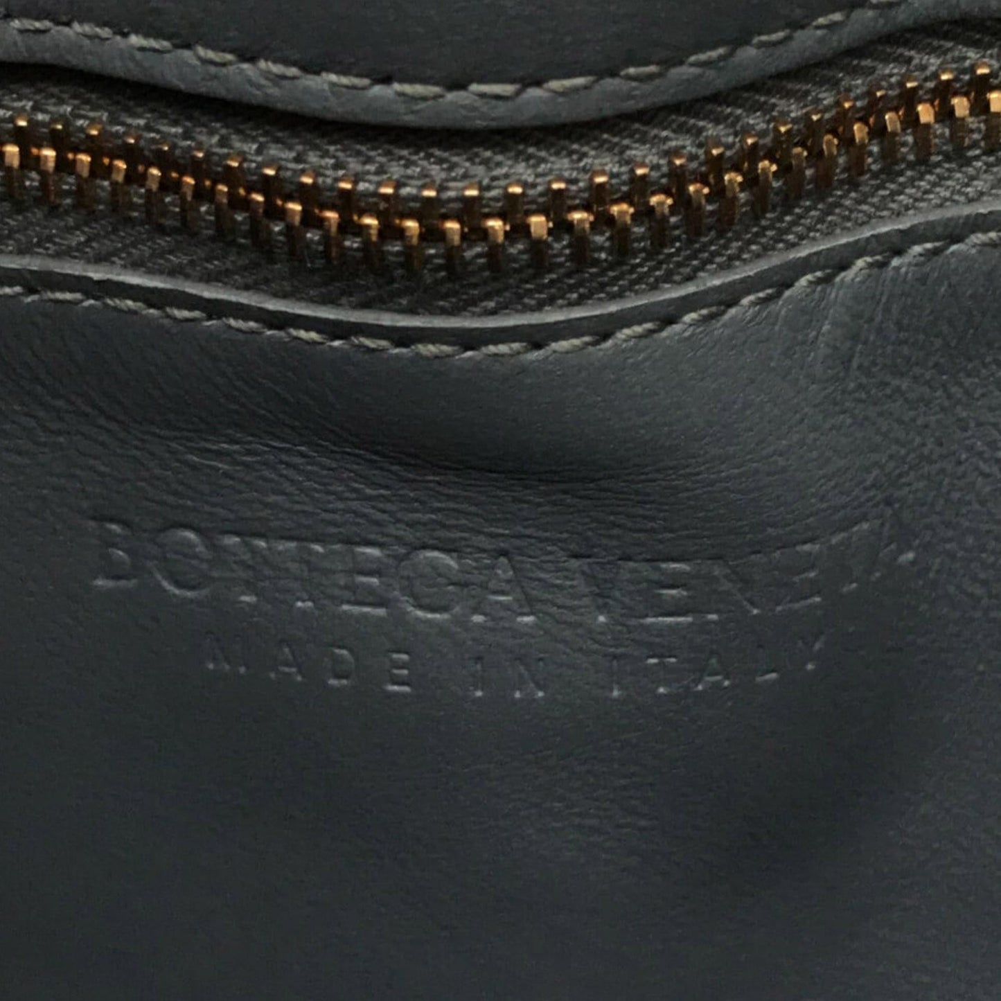 Bottega Veneta Padded Cassette Crossbody Bag (MLB-ZAAKFo)