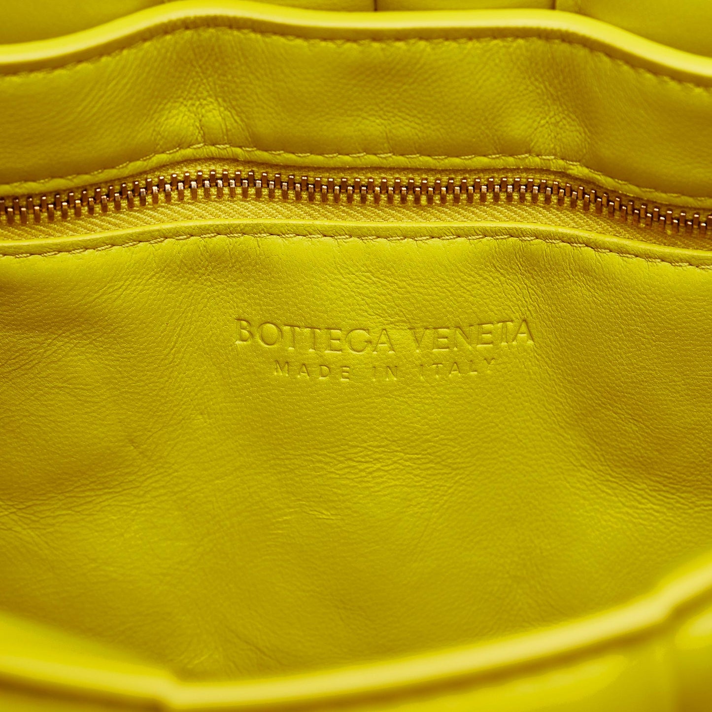 Bottega Veneta Padded Cassette Crossbody Bag (MLB-RYAcrr)