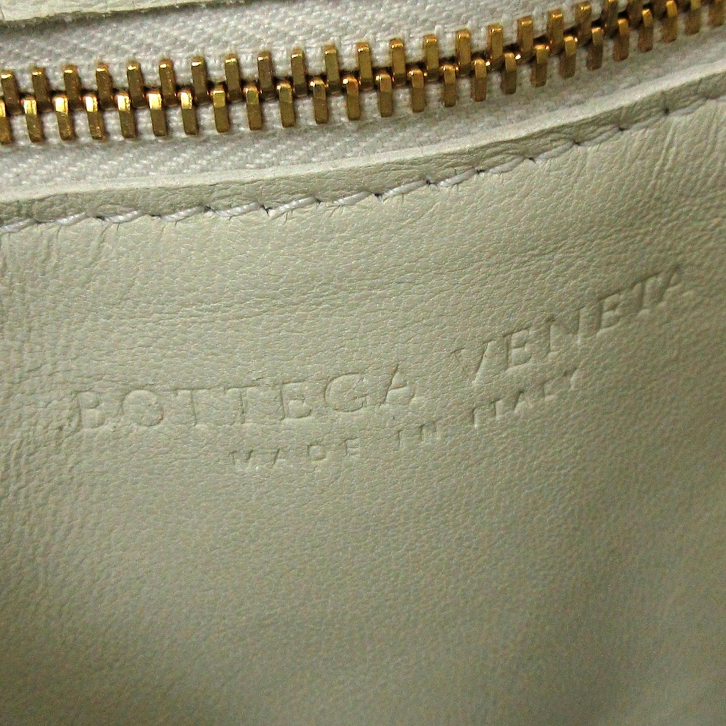 Bottega Veneta Padded Cassette Leather Crossbody Bag (MLB-F9Goks)