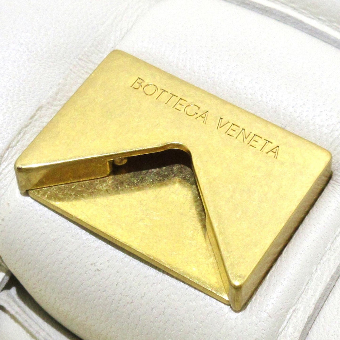 Bottega Veneta Padded Cassette Leather Crossbody Bag (MLB-ivszev)