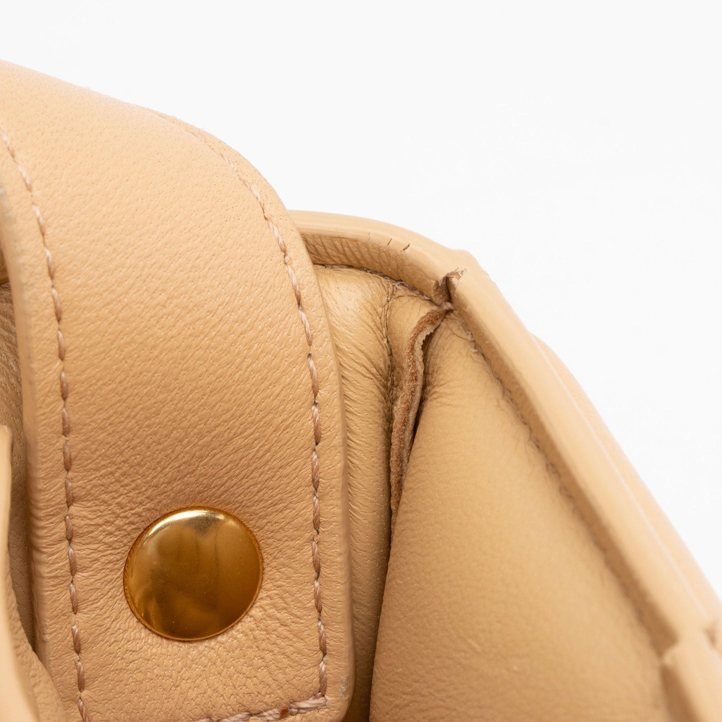 Bottega Veneta Puffed Leather Cassette Crossbody (SHF-1QQN5B)