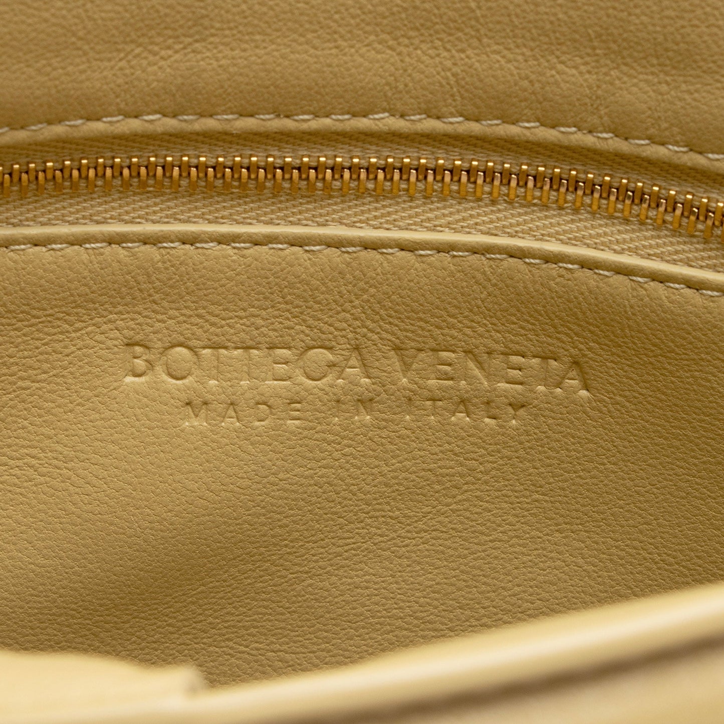 Bottega Veneta Puffed Leather Cassette Crossbody (SHF-9LU5JW)
