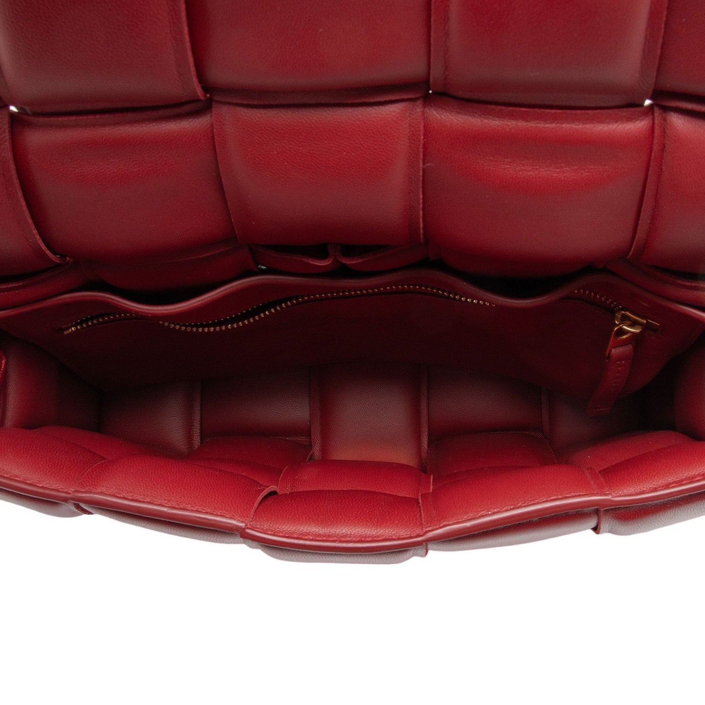 Bottega Veneta Puffed Leather Cassette Crossbody (SHF-WyihDy)