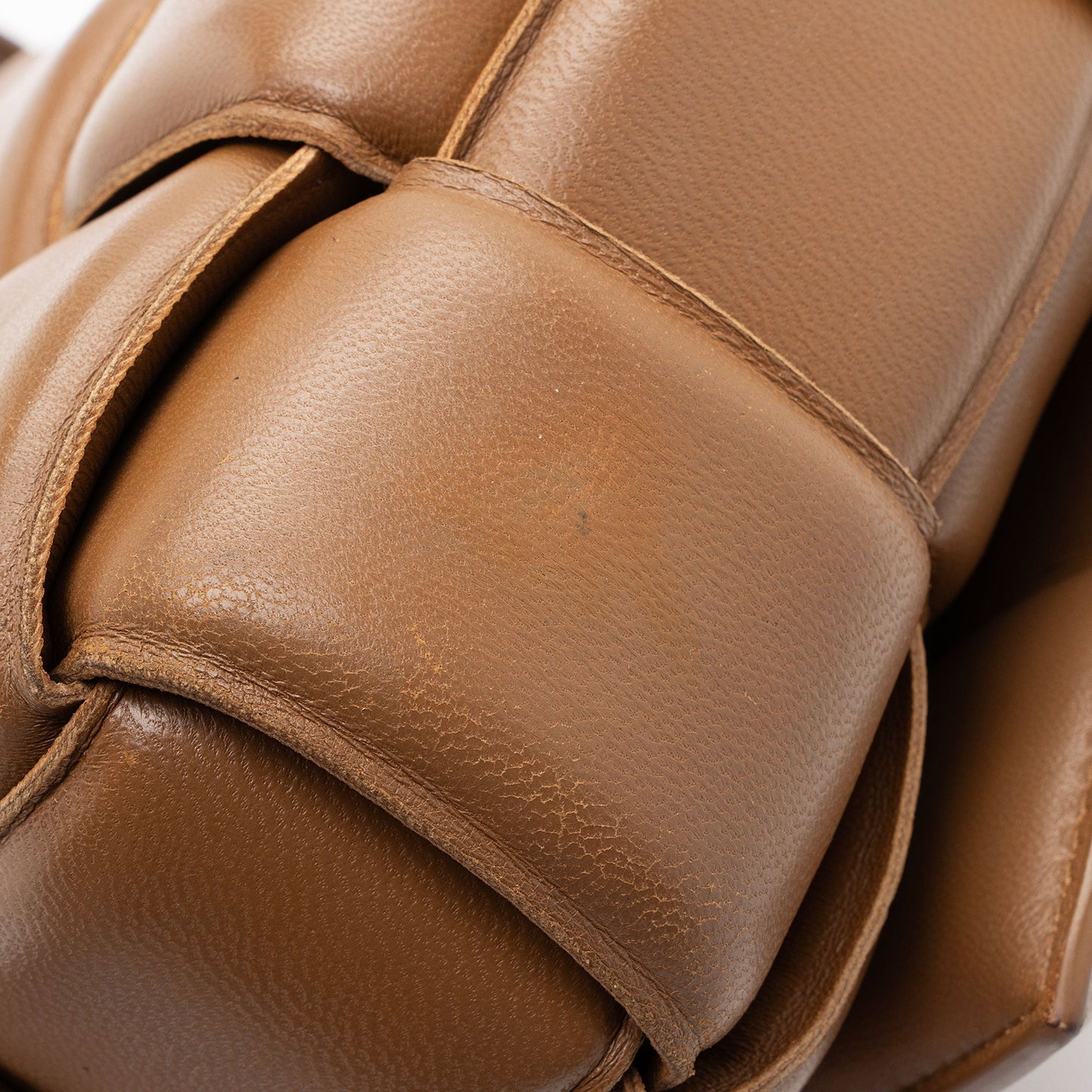 Bottega Veneta Puffed Leather Cassette Crossbody (SHF-pZjH9O)