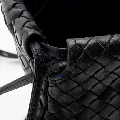 Bottega Veneta Vintage Intrecciato Nappa Drawstring Crossbody (SHF-oaFdRX)