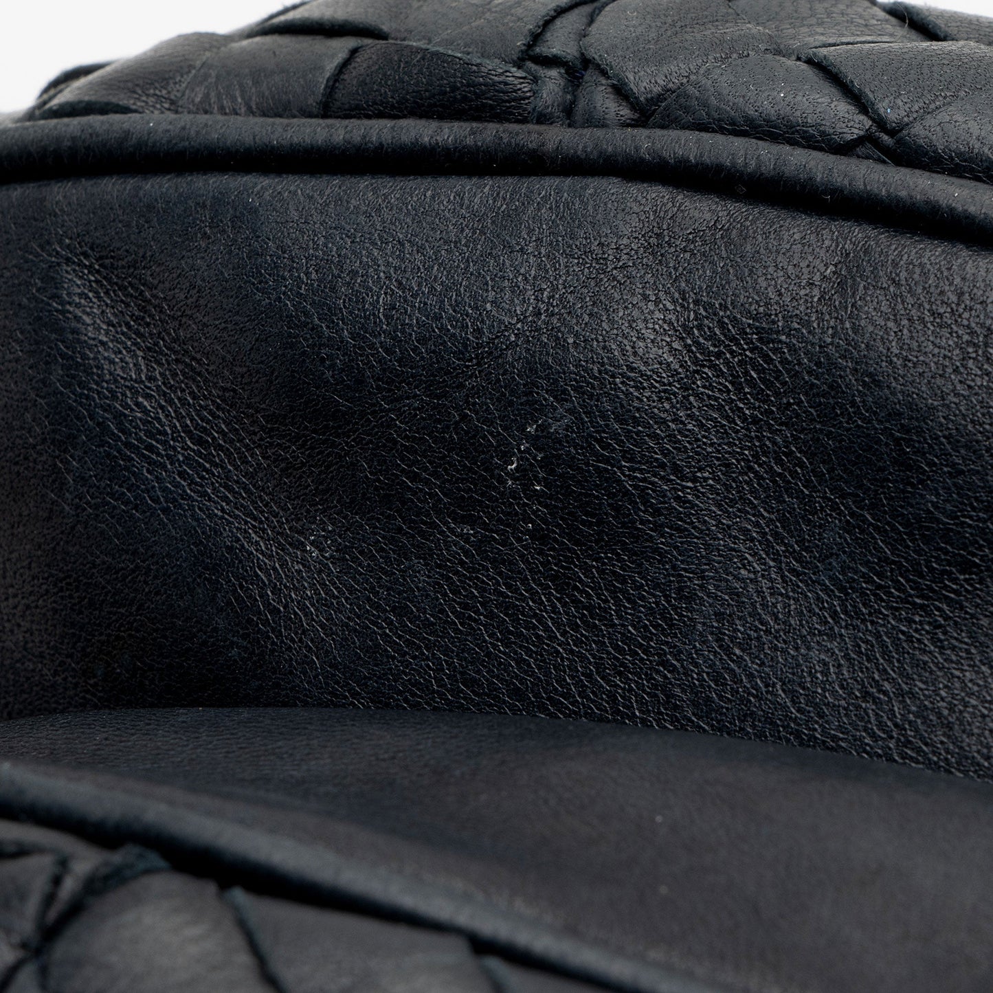 Bottega Veneta Vintage Intrecciato Nappa Drawstring Crossbody (SHF-oaFdRX)