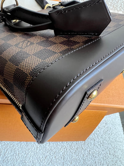 Louis Vuitton Alma BB Damier Ebene (RRP £1,450)