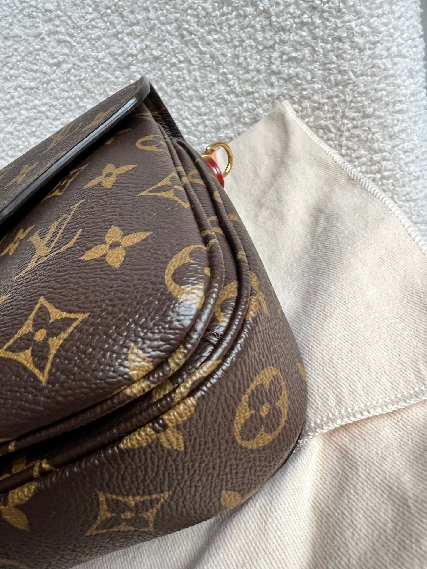 Louis Vuitton Pochette Metis Monogram (RRP £2,020)