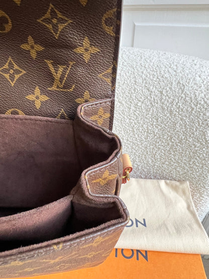 Louis Vuitton Pochette Metis Monogram (RRP £2,060)