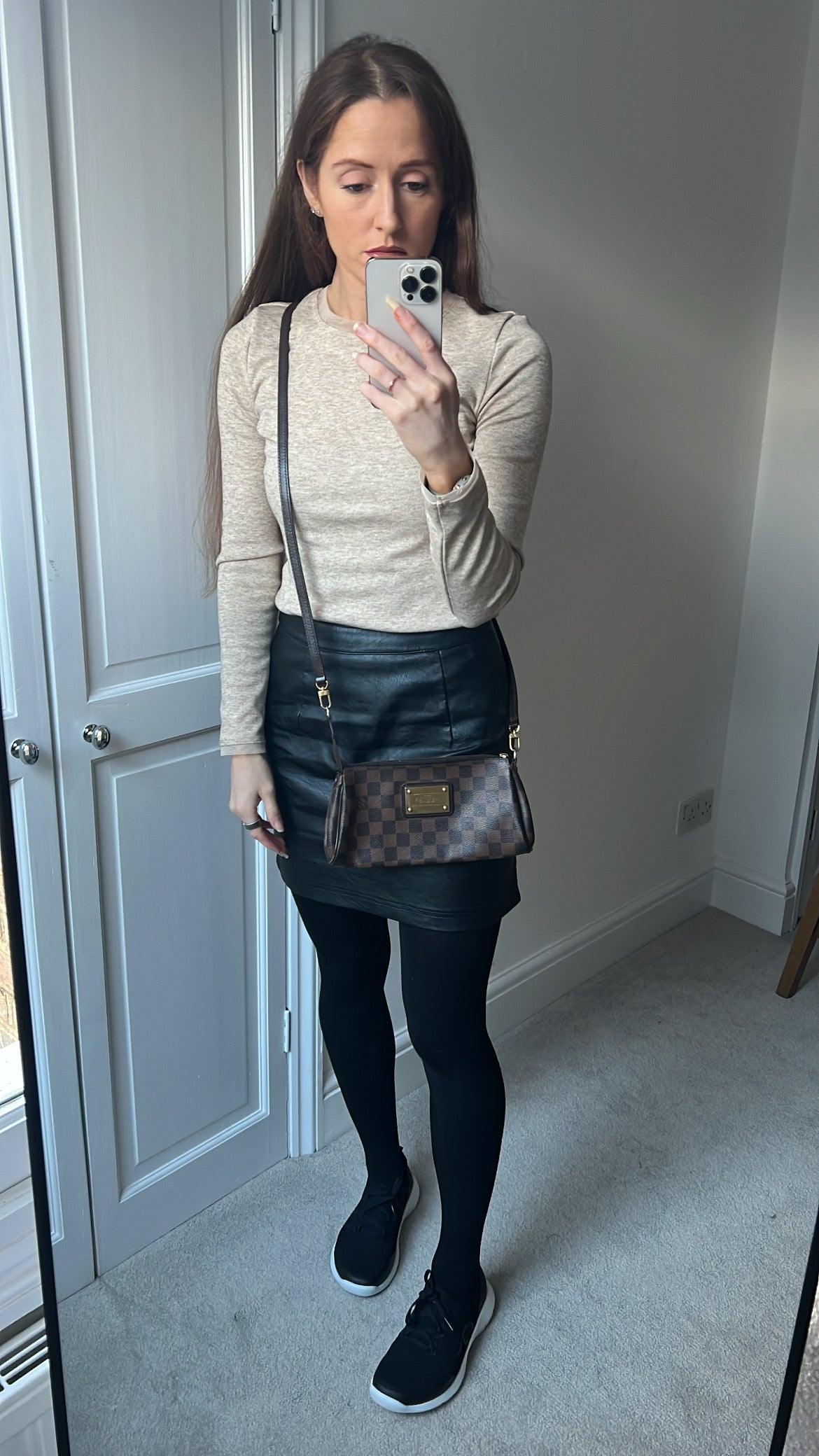Louis Vuitton Eva Clutch Damier Ebene