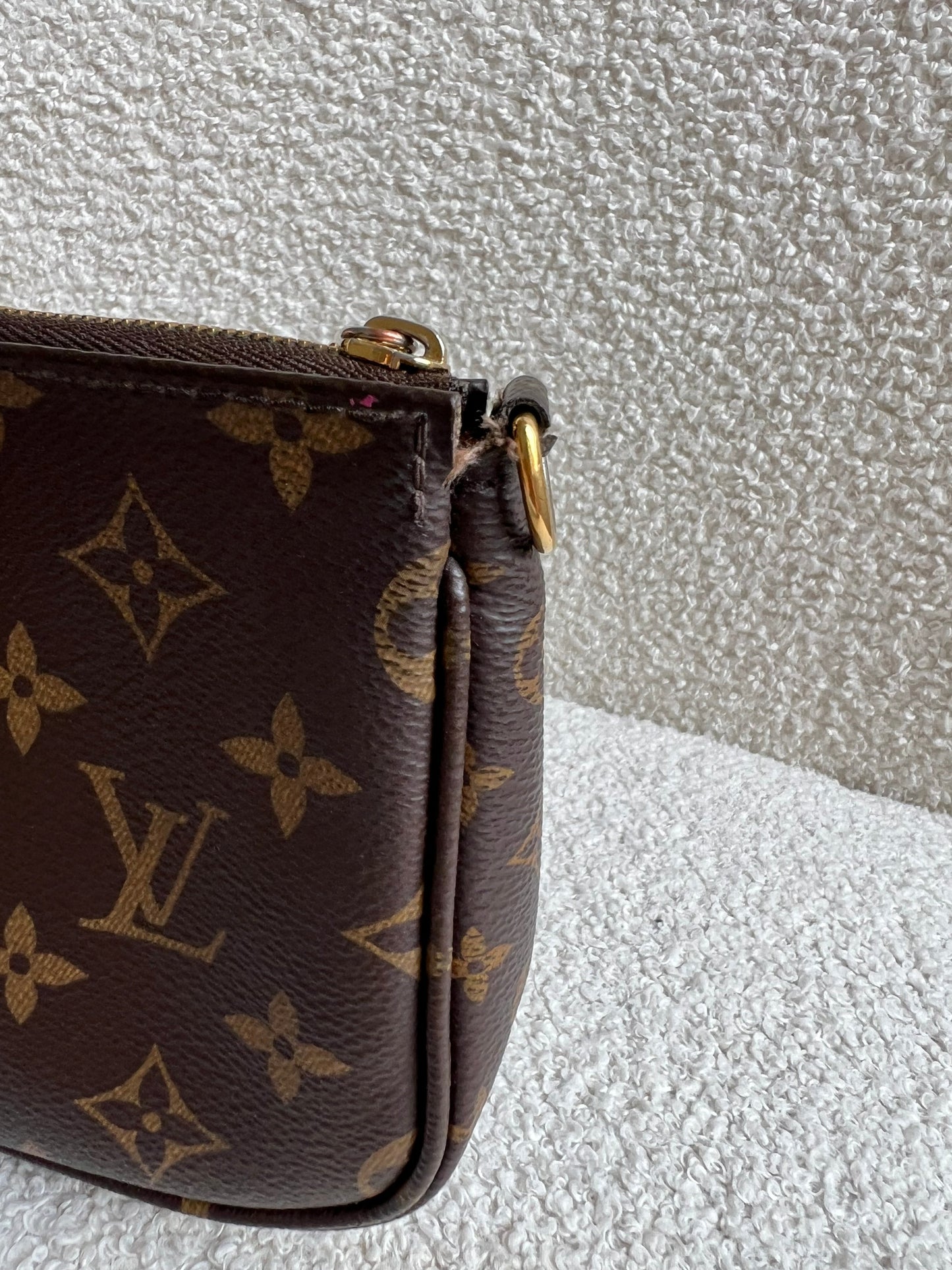 Louis Vuitton Pochette Monogram